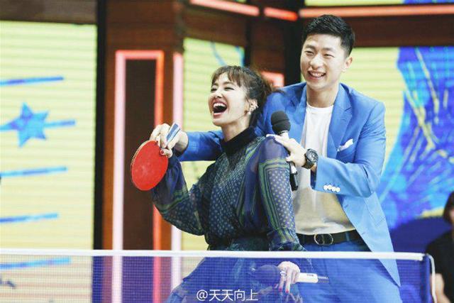 胡歌“仙剑留守儿童” 何不学张继科开红娘热线