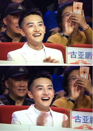 《星光大道》古装小生古亚鹏变身月度赛评委