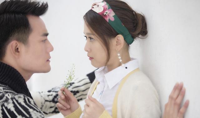 《放抓》今晚开播 王凯陈乔恩海陆空三咚撒狗粮