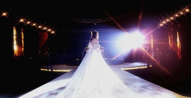 《放抓》今晚开播 王凯陈乔恩海陆空三咚撒狗粮