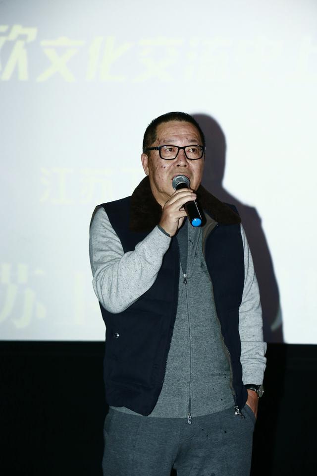 高满堂吐槽小鲜肉片酬高 既没演技也没表演诚意