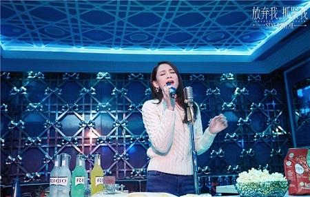 《放抓》陈乔恩花式被爱 演技吸神吸收视