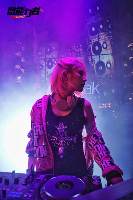 《微能力者》攻气御姐王子清 对付渣男不手软