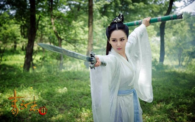 《青云志2》杨紫惊鸿剑舞获赞 挥剑斩情惹人怜 