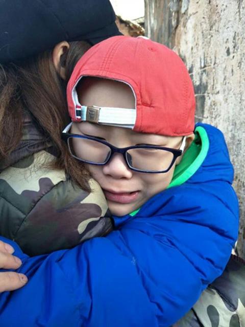 小戏骨《白蛇传》法海带着白素贞山里“修炼”