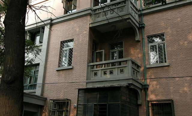 “葛优躺”火了一整年 《我爱我家》影响了几代人