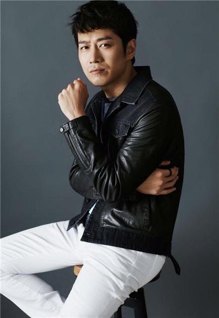 《最亲最爱的人》吴楠本色出演 电台主播