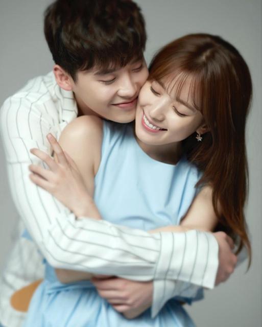 年度十大cp你站哪对?不甜死你,就虐死你!