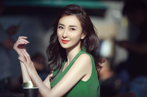 林静《蔓蔓青萝》杀青 淡定首曝“毁容”剧照