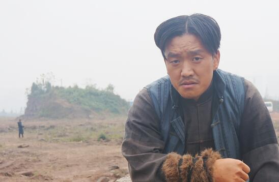 张家瑜反派受好评 《铁血护国之青年朱德》杀青