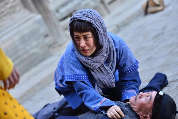 王雅捷《于成龙》凄惨开场 痛失亲人身陷险境