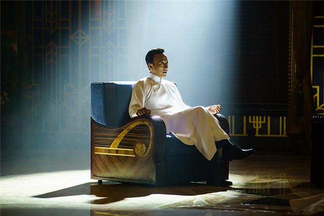 《远大前程》曝片花 赵立新“指点”陈思诚称霸