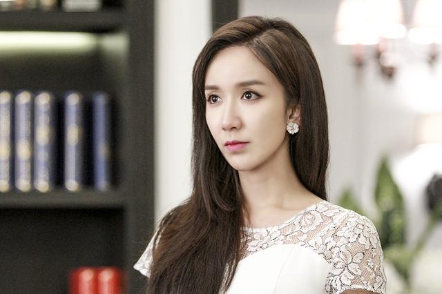 娄艺潇：没整容没打针 出了名的不求上进女演员