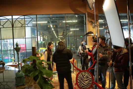 《我的吸血鬼男友之极夜物语》 二次元男神回归