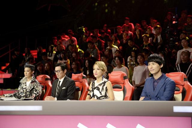 《青春最强音》 包小柏竟被“逼”出歌坛