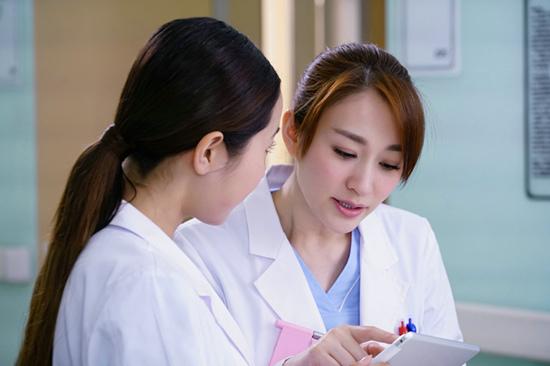 要上天？ 2017李小冉双剧开启魔性新生活