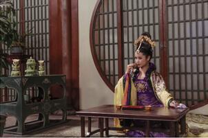 “最美师娘”杨明娜霸屏《大唐荣耀》虐景甜