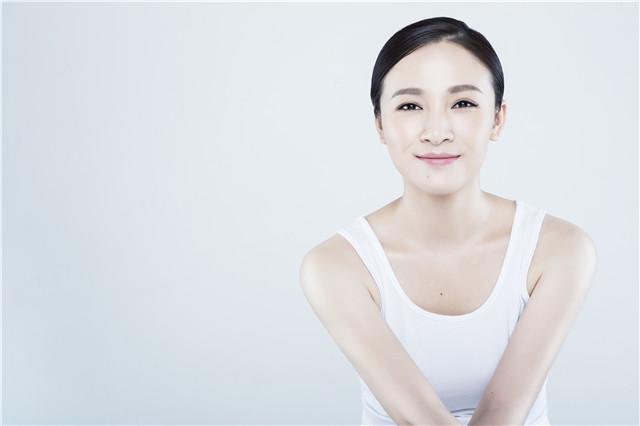 《小草青青》里的中国好闺蜜 田野真诚投入