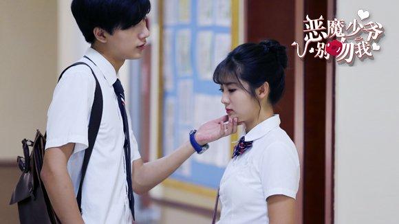 电视黄金档:迪丽热巴扮丑获好评