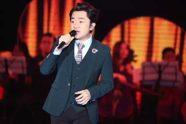 “南方盛典”斯琴高娃、张国强等国剧人齐现身