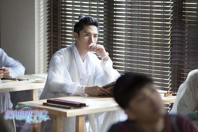 刘海宽“仙界”时尚爆表 古装现代装两相宜