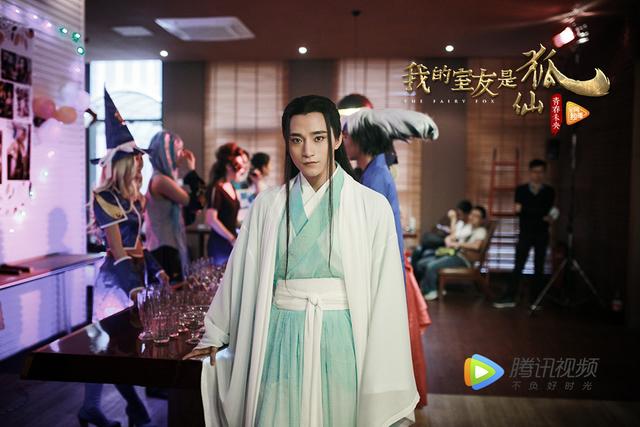 周星驰《美人鱼》执行团队新作 最美男狐成室友