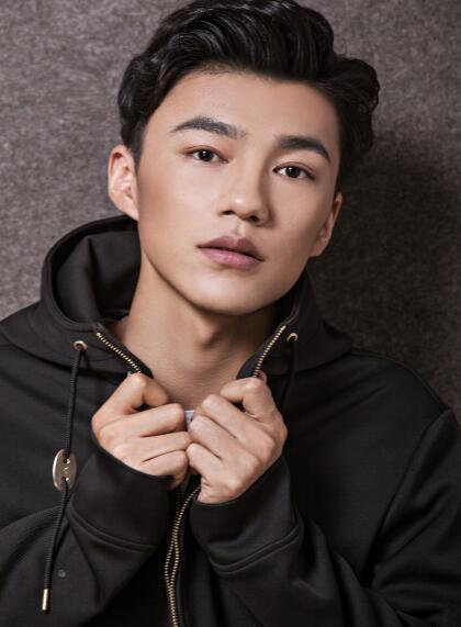 《恶魔少爷》成爆款网剧 李岑奕成大势小鲜肉