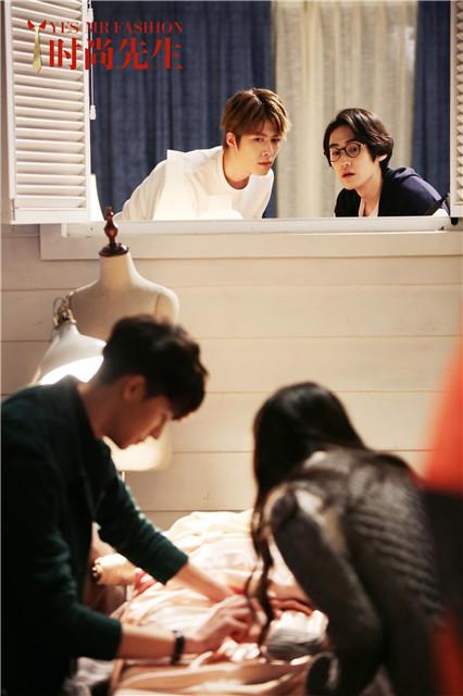 《时尚先生》凛冬将至 陈学冬、汪铎竹马情升温