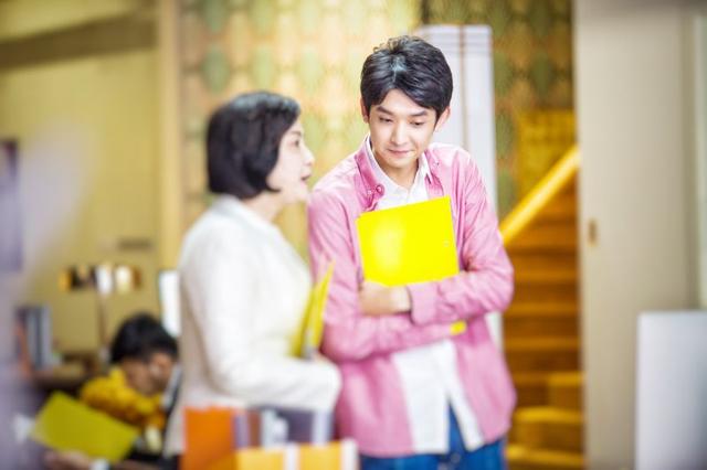 金俊秀《周末父母》热播 傲娇任性整蛊刘恺威