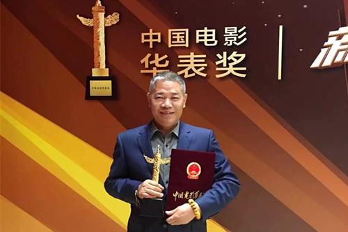 用态度煎熬出精品的“十佳制片人” 刘志江