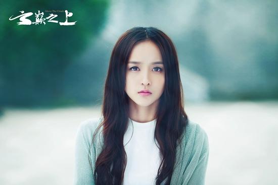 何泓姗《云巅之上》合作于正 挑战自我颠覆出演