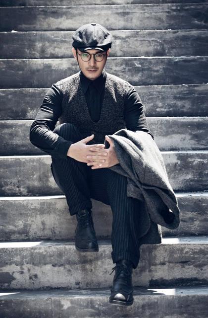 王铭铎《孤战》挑大梁引追剧热潮 演技获赞