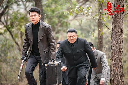 《悬红》预警齐人之福不易享 李健左拥右抱被虐