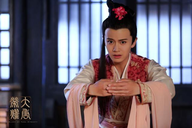 任嘉伦《大唐荣耀》反串女装 妆容惊艳被叫俶姐