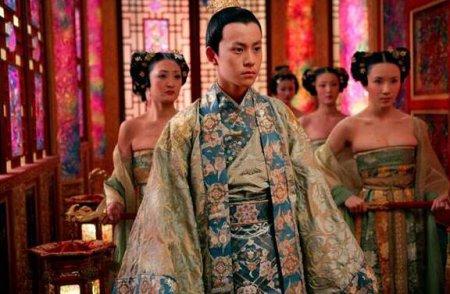 “帝王专业户”秦俊杰：演技是我唯一的出路