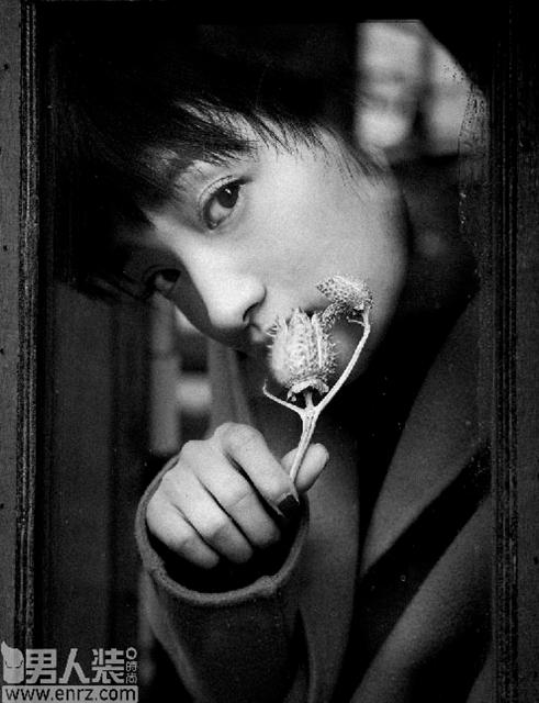 《重返二十岁》叛逆少女 付思琪玩转《男人装》 