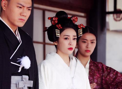 李眸两剧先后登场  角色反差大备受期待