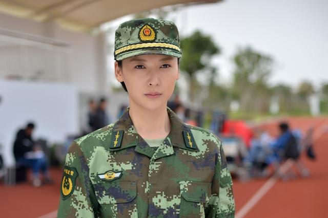 杨舒演绎“与火同行” 《火线出击》真实触人心