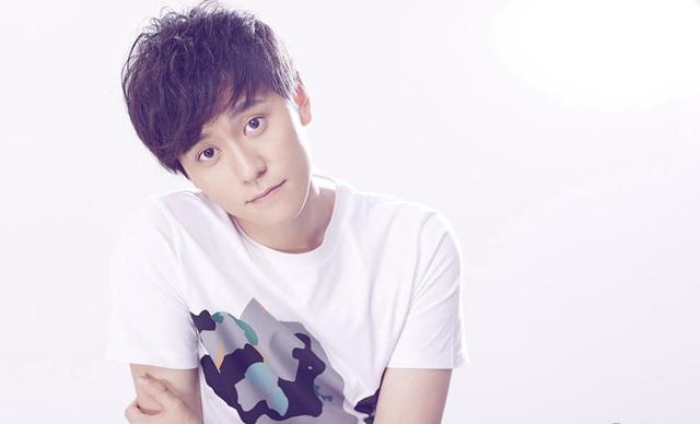 “帝王专业户”秦俊杰：演技是我唯一的出路