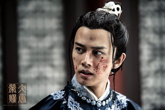 任嘉伦《大唐荣耀》圈粉 话题不断成人气王     