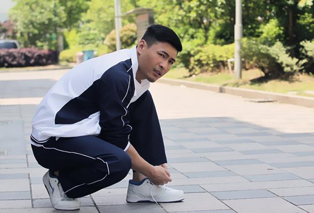 胡博《咱家》热播 与于晓光演绎铁瓷兄弟