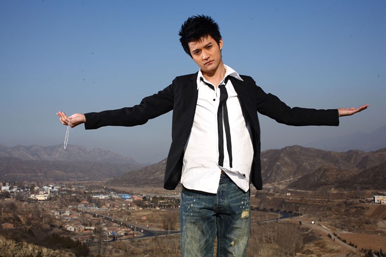 齐亮扮演者