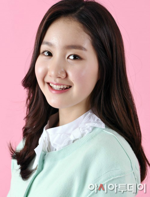 安彩律扮演者