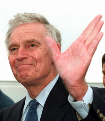 查尔登·海斯顿