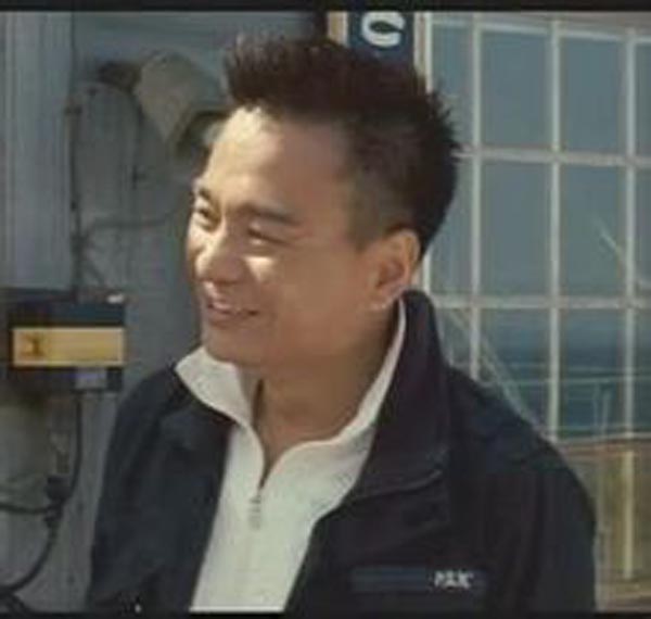 邬逸聪照片