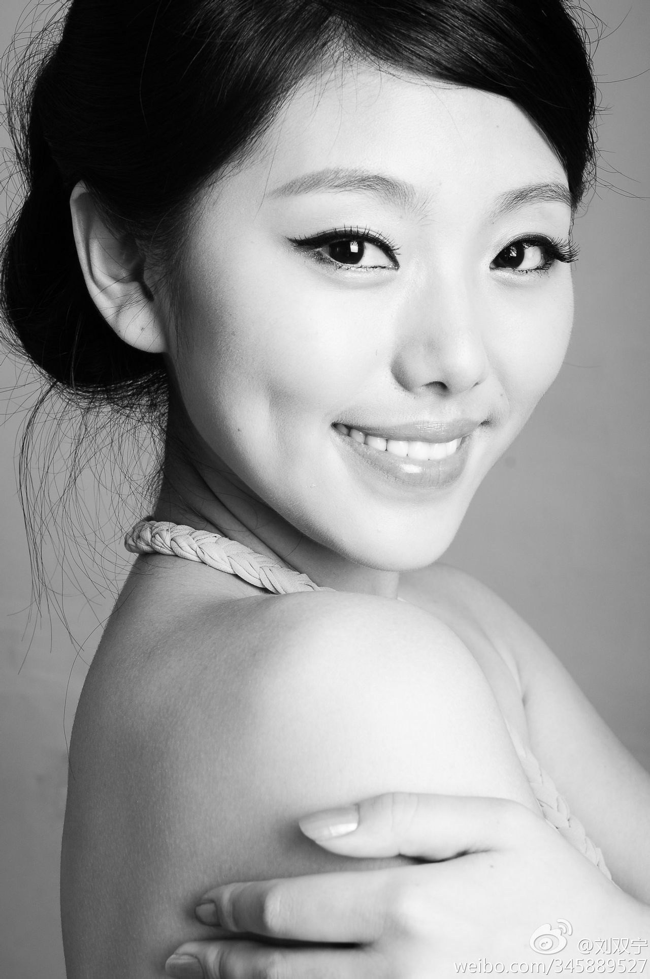 山妮儿扮演者