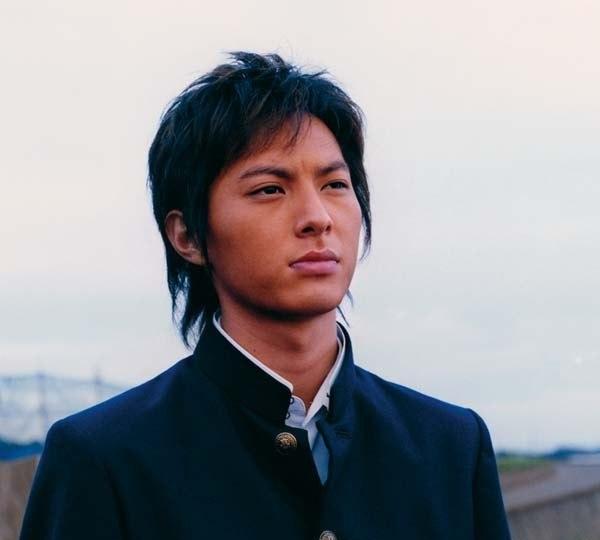 黑崎扮演者
