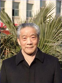崔灿照片