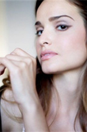 格罗瑞亚·沃特西斯