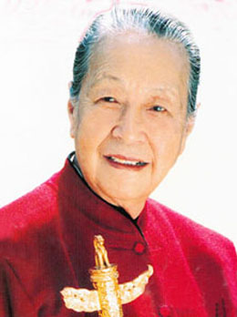 侯奶奶扮演者
